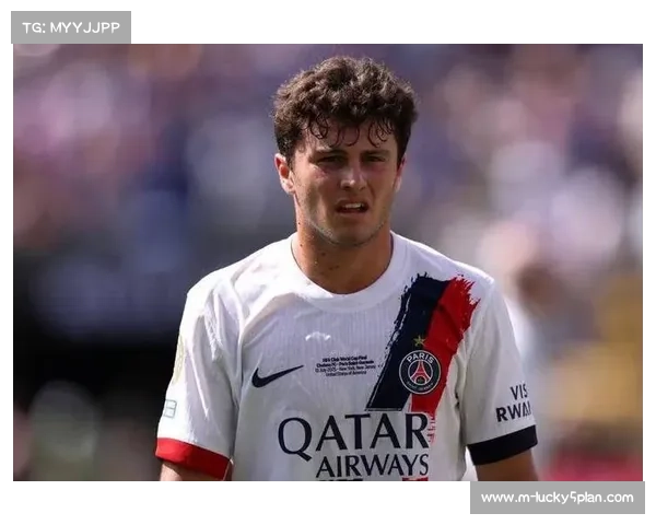 巴黎圣日耳曼训练备战，恩里克强调团队利益高于个人