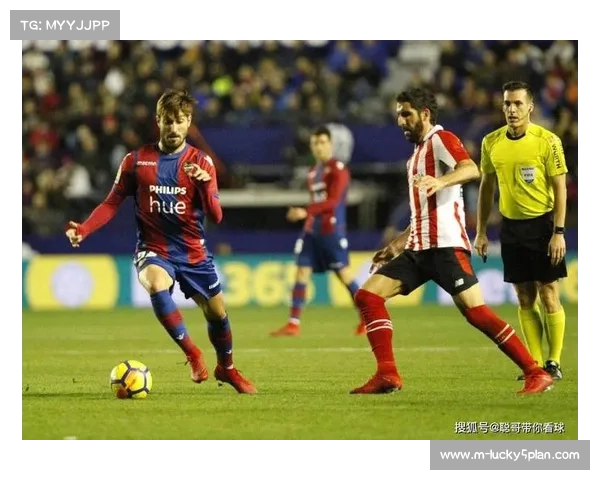 里尔1-0绝杀弗赖堡，吉鲁进球助球队晋级欧联附加赛