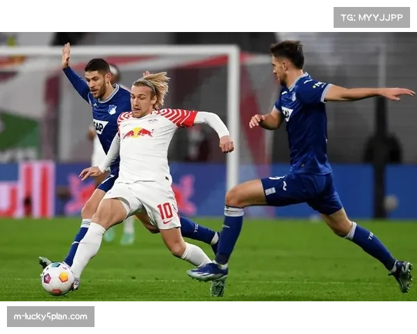 通讯：德甲“足球校园”项目进入第十年，本月将覆盖第500所合作学校